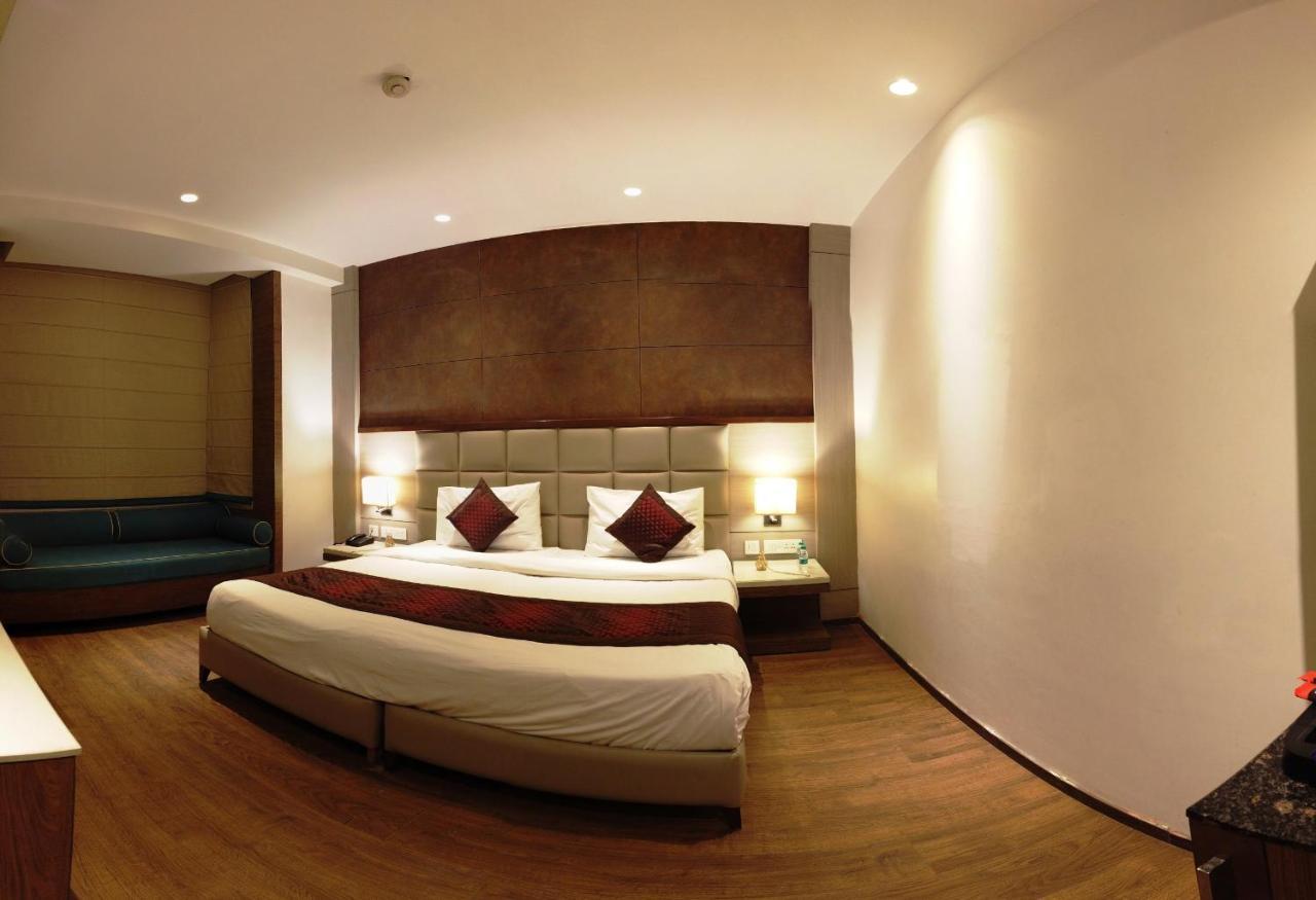 Lemonwood Suites By F9 - Trivoli Garden Chhatarpur New Delhi