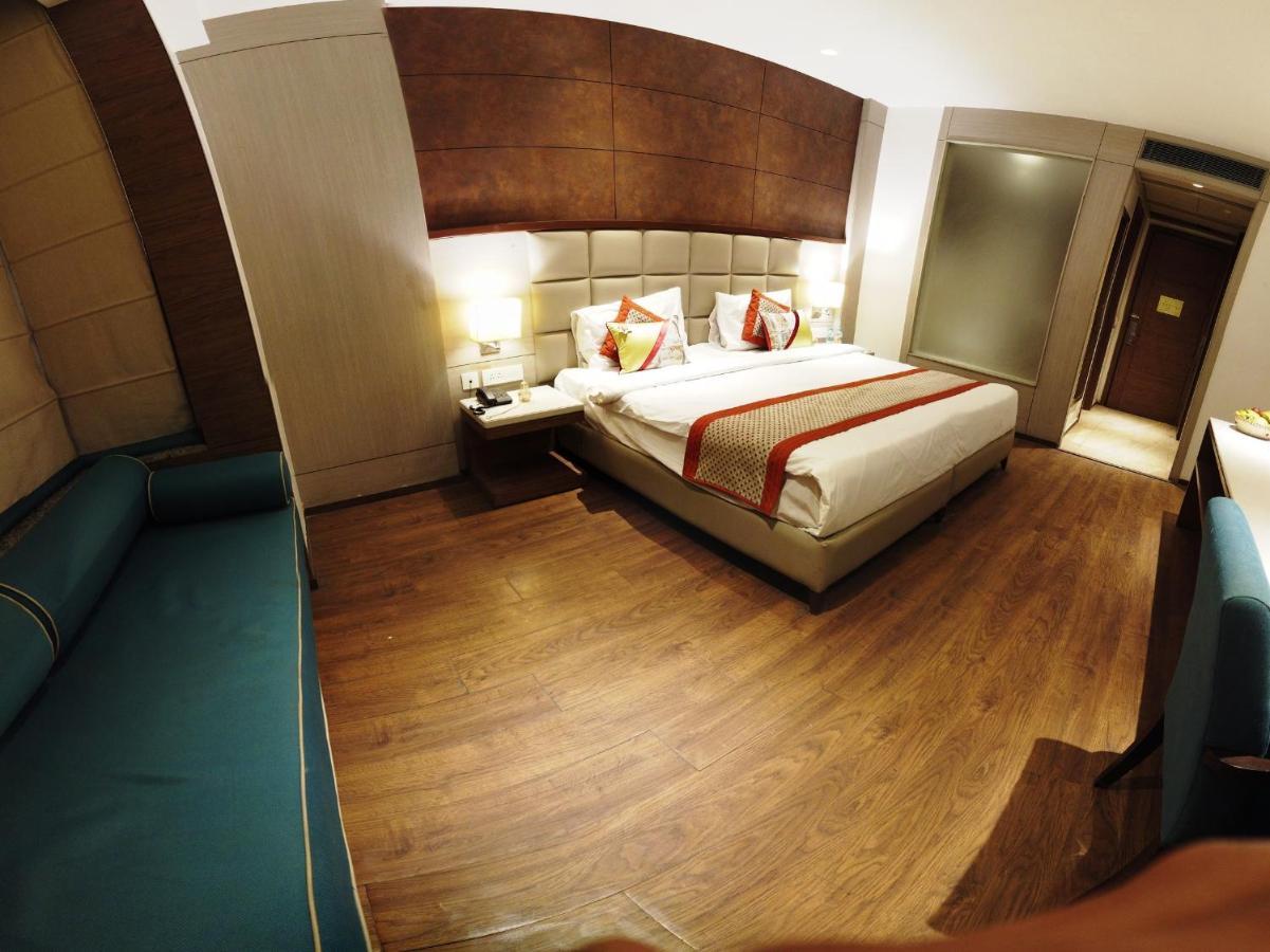 Lemonwood By F9 - Trivoli Garden Chhatarpur Hotel