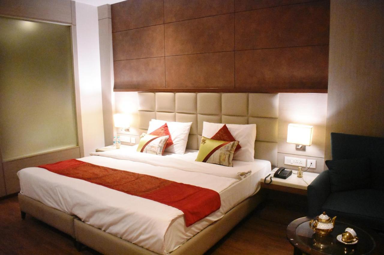 Hotel Lemonwood Suites By F9 - Trivoli Garden Chhatarpur New Delhi