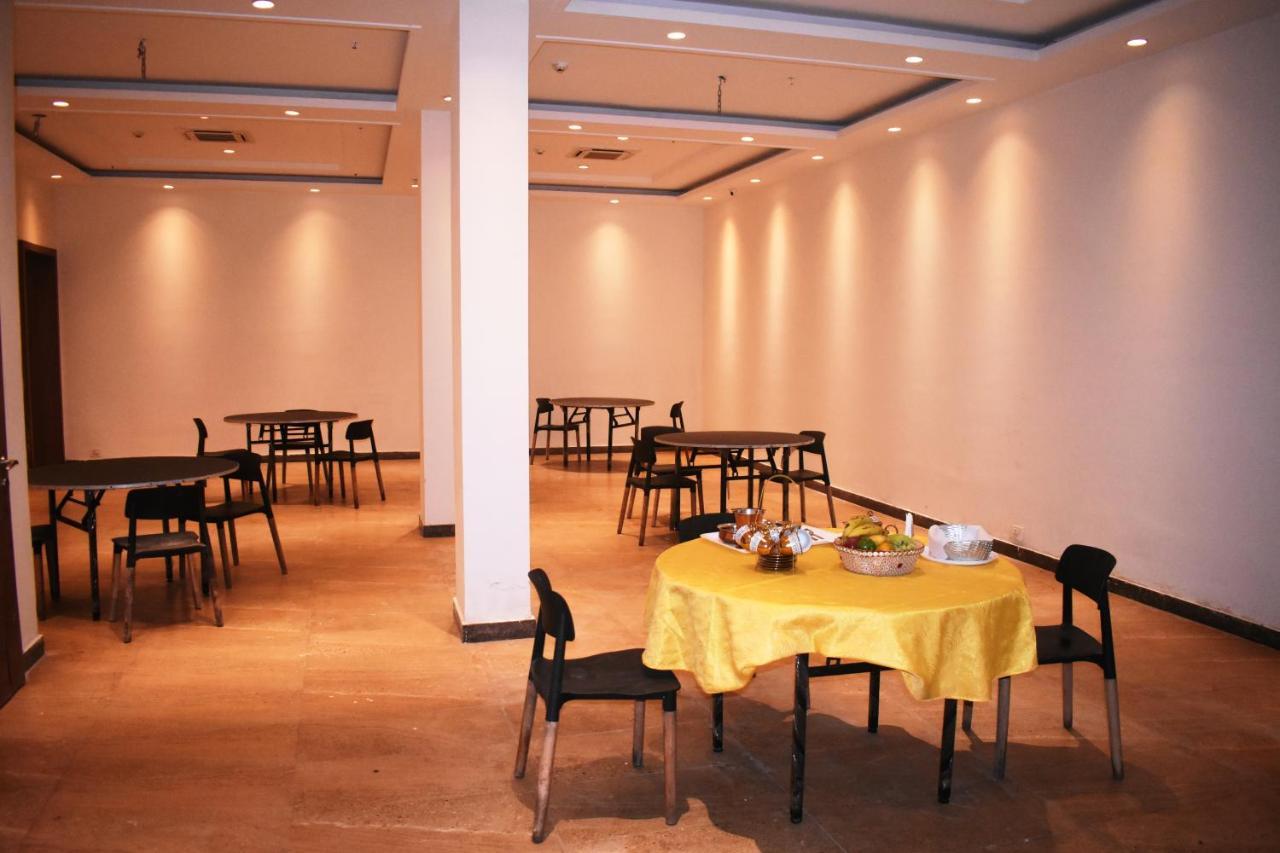 Lemonwood By F9 - Trivoli Garden Chhatarpur New Delhi