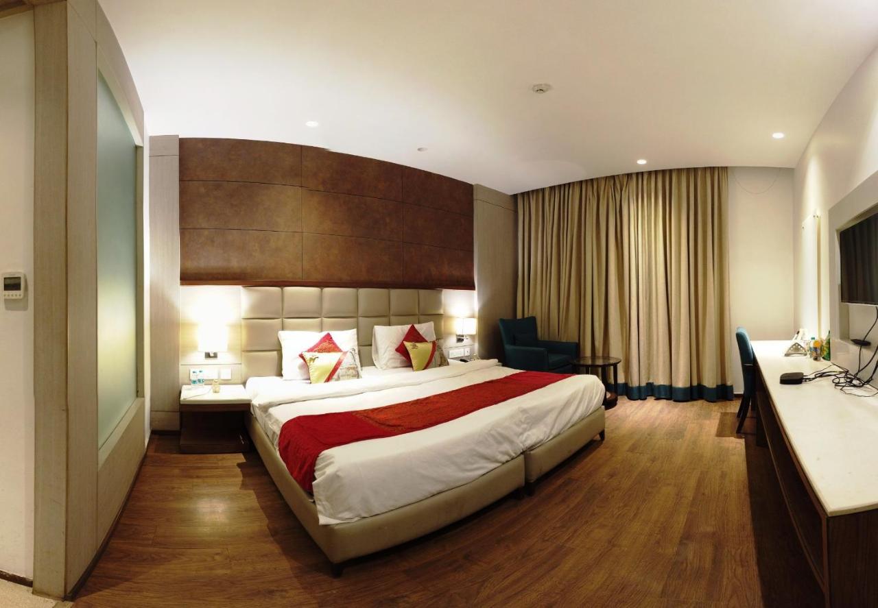 Lemonwood By F9 - Trivoli Garden Chhatarpur Hotel